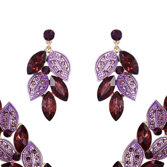 Yellow Gold with Amethyst Crystal Cluster Flower Leaf Necklace and Earrings Set - Picture 2 of 6